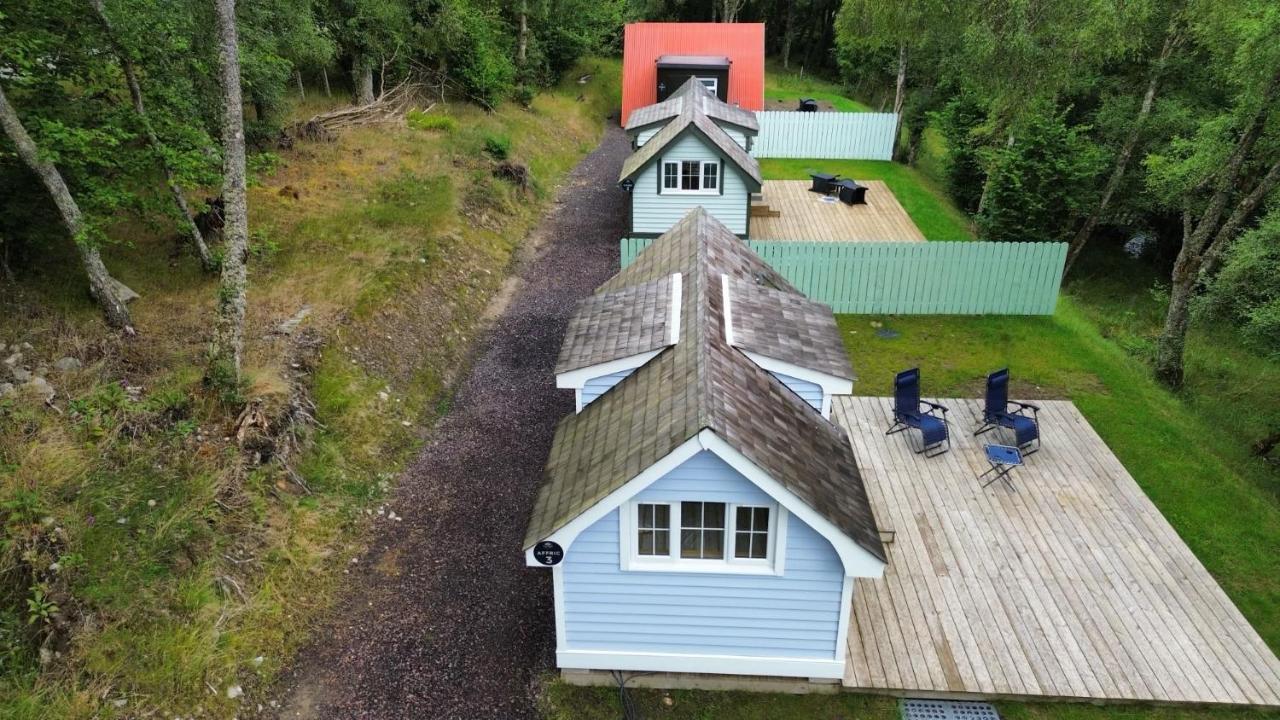1Lochness Glam Lodges Inverness Bagian luar foto