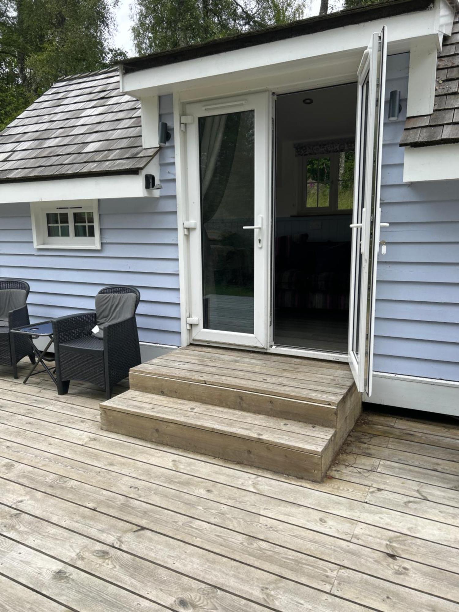 1Lochness Glam Lodges Inverness Bagian luar foto