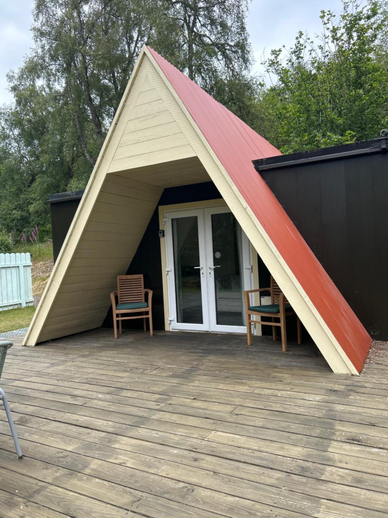 1Lochness Glam Lodges Inverness Bagian luar foto